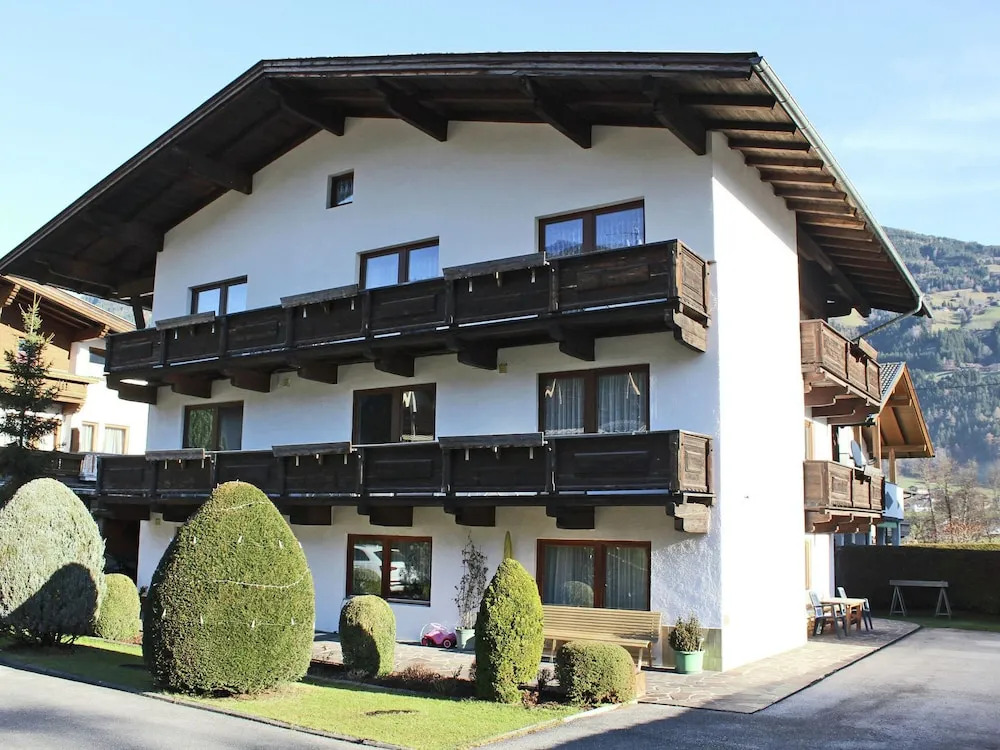 Beautiful Apartment in Ried im Zillertal With Mountain View