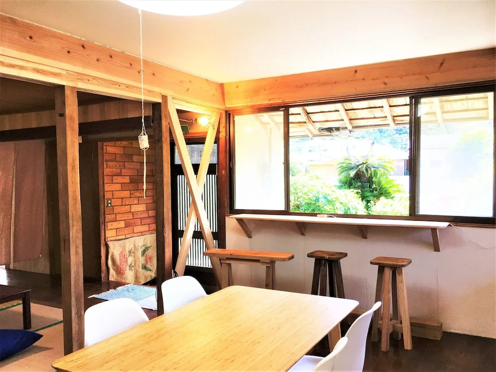 奄美ゲストハウス HUB a nice INN