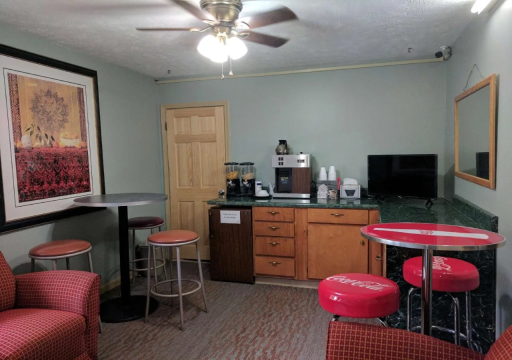 Budget Inn Top of Ellijay