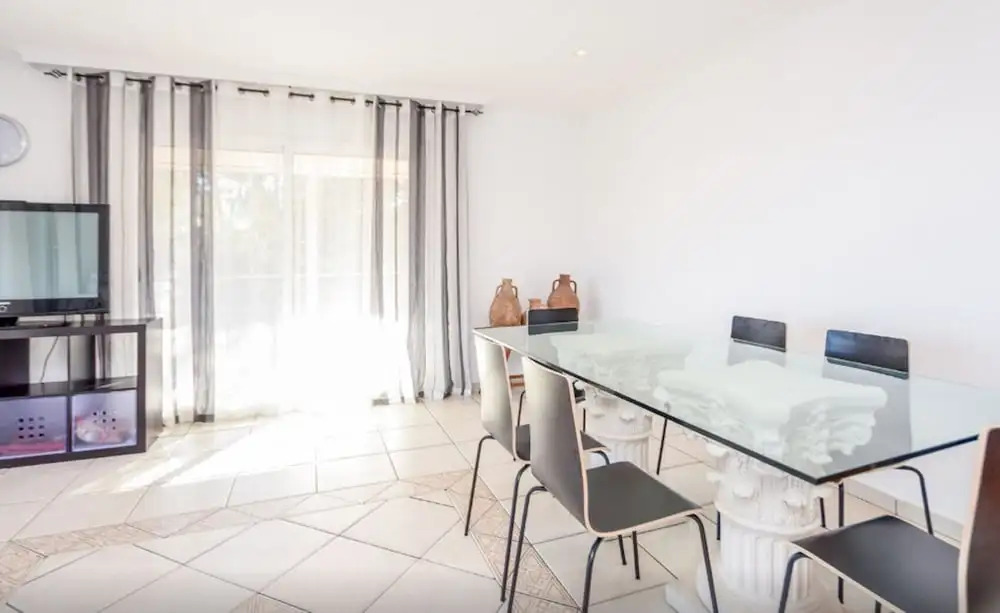 HomeHolidaysRentals Solans-
