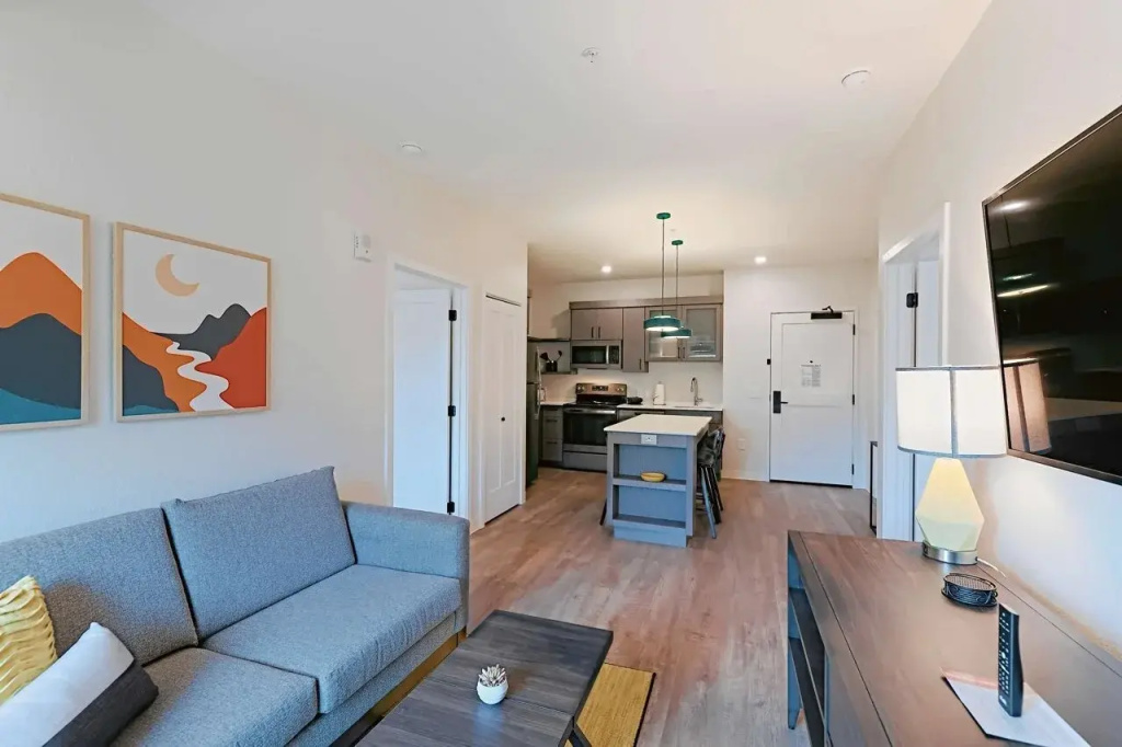 WaterWalk Extended Stay by Wyndham Jacksonville Deerwood Pk