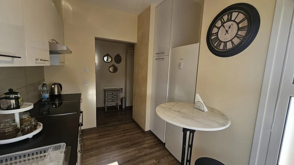 116 NIC 303 - Stay Vintage Central Suites