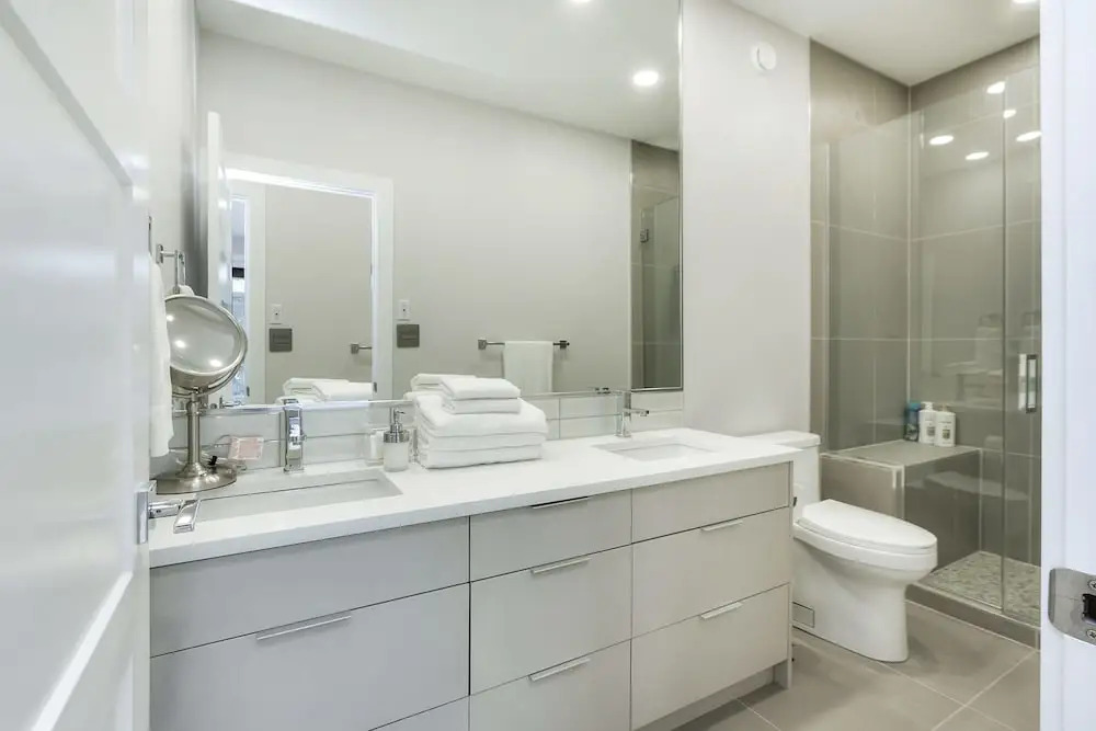 New Luxury Townhome 23