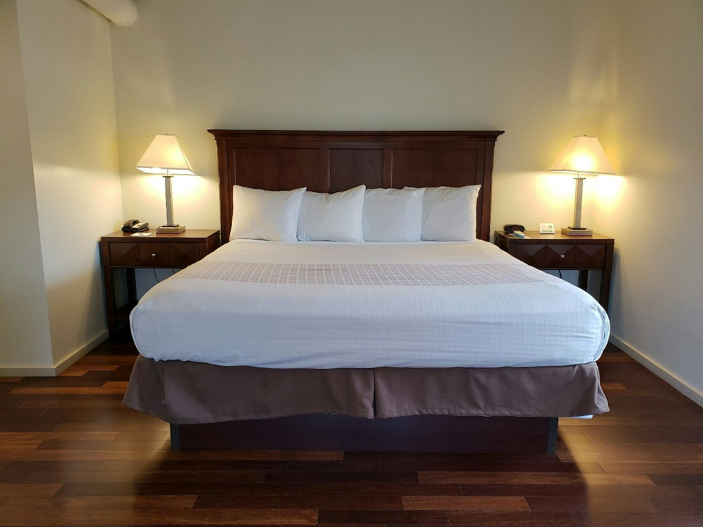 Grand Eastonian Hotel & Suites