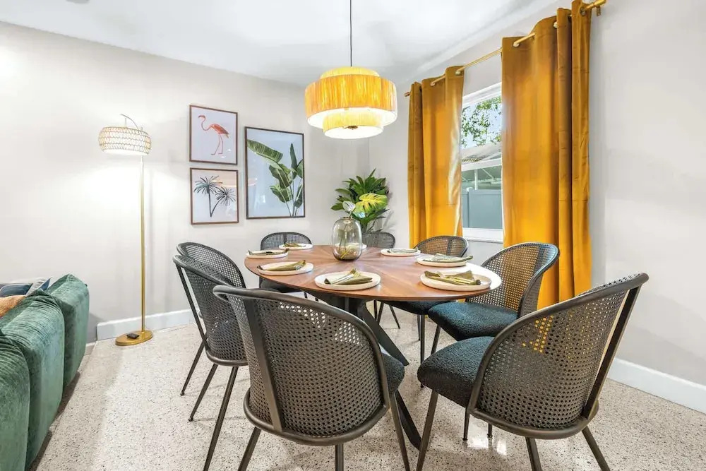 Bay Crest House Stay for 10!