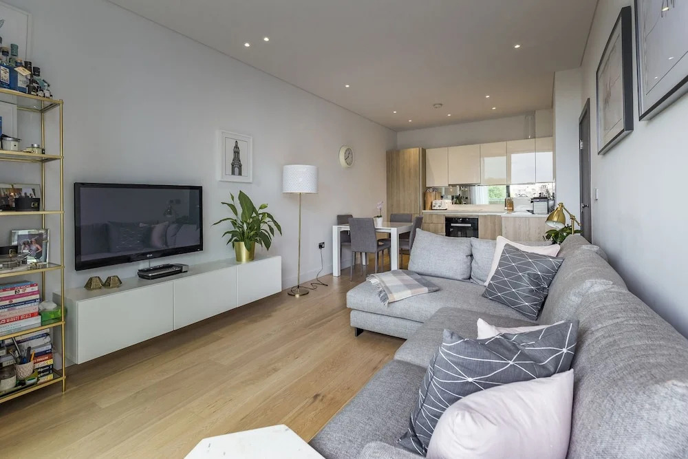 Plaza Gardens