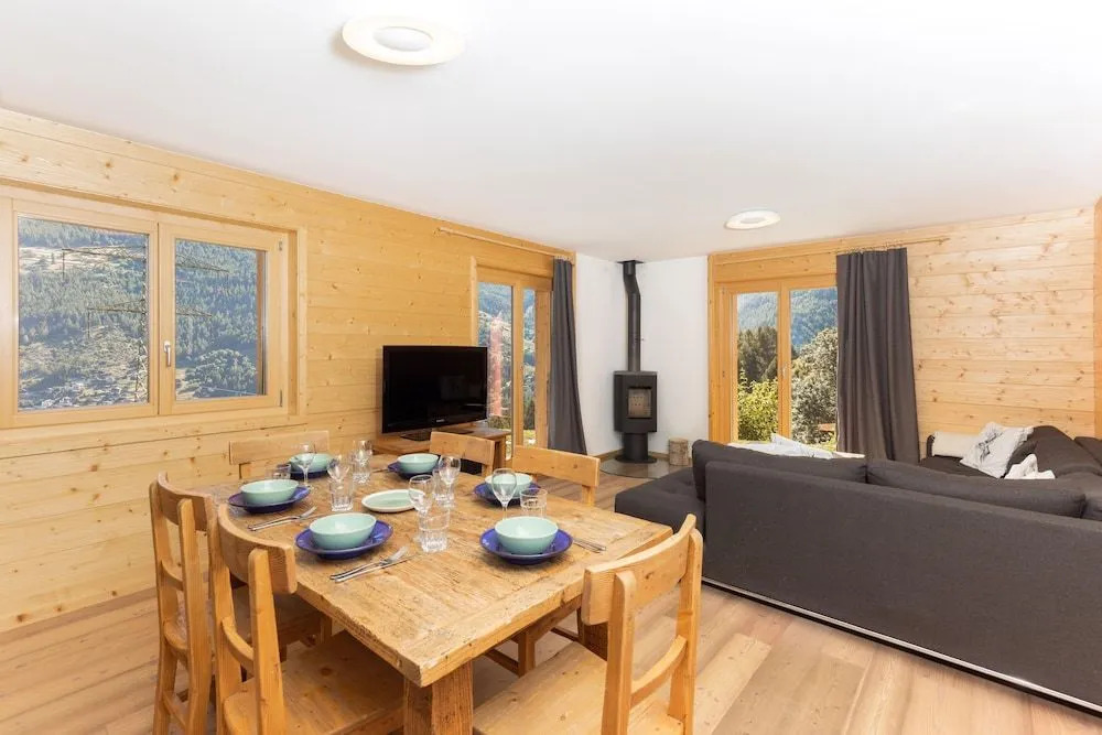 Chalet Le Cerf New Build Stylish Stay