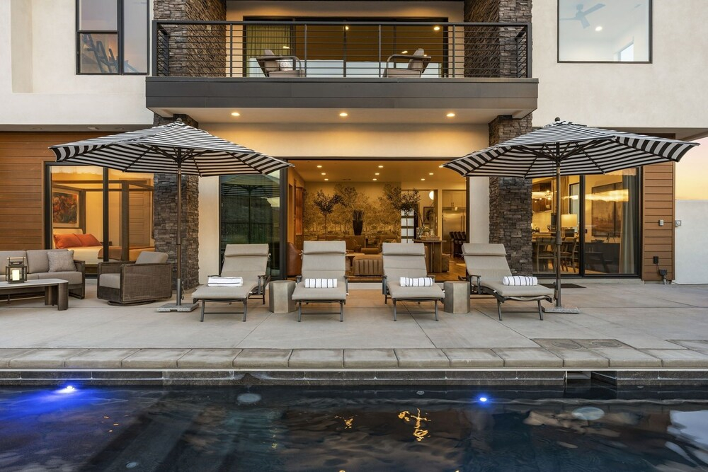 Ever-changing Sky 7 Bedroom Home