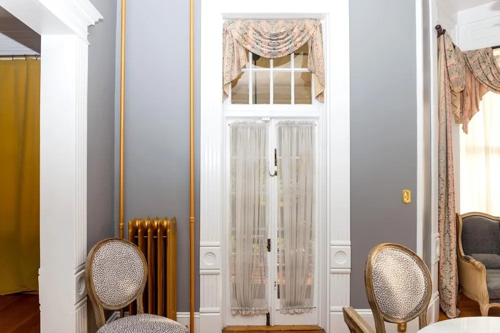Wright Mansion - An Impressive Victorian Estate