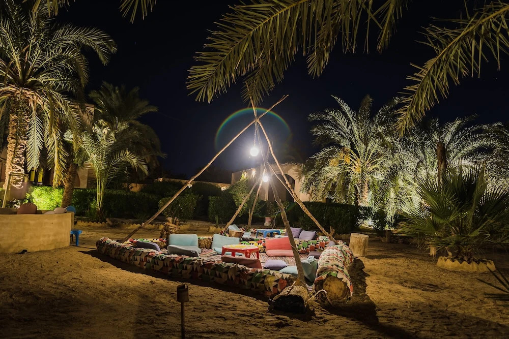 Seliyaa Siwa Inn Hotel