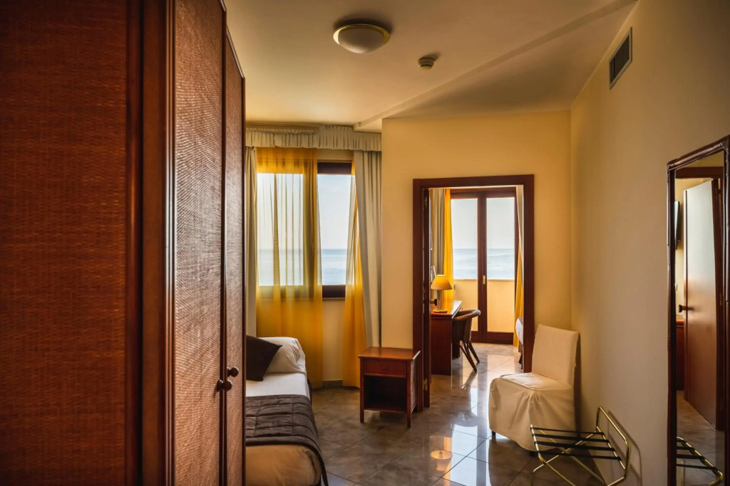 Apulia Hotel Taranto Ara Solis