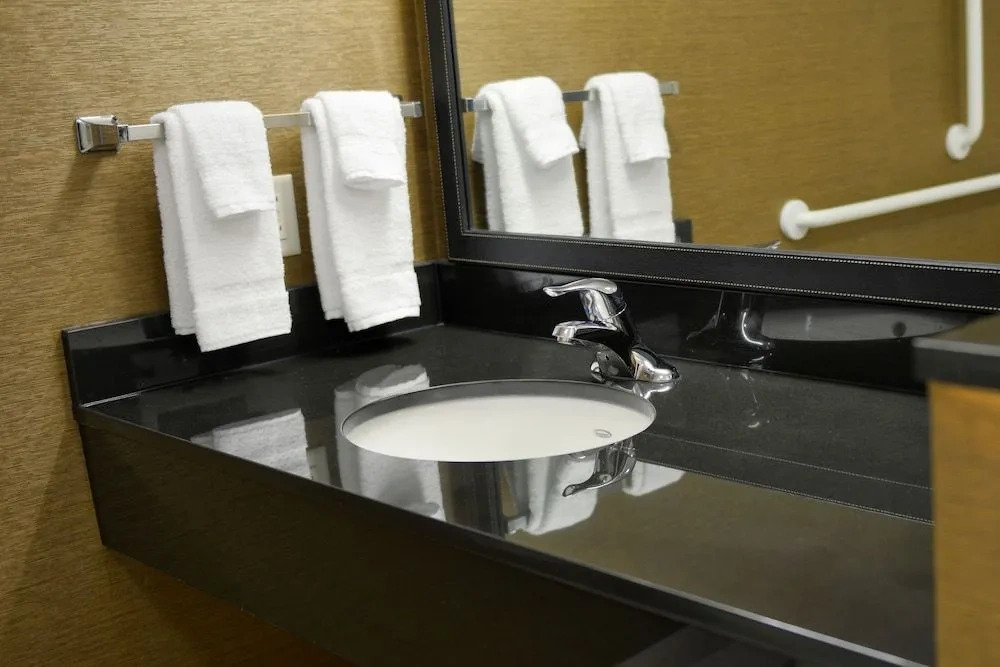 Fairfield Inn and Suites Canton South