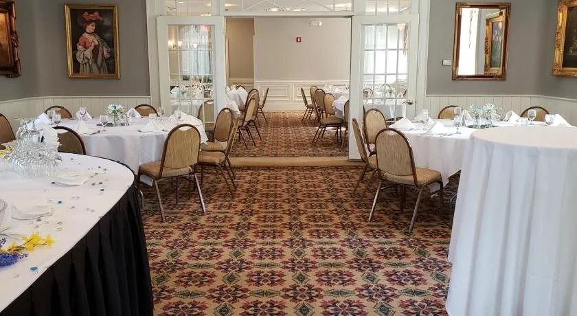 Fort Harrison State Park Inn
