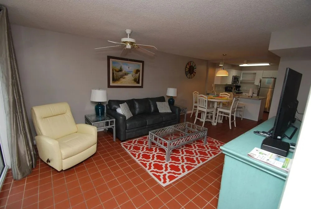Buena Vista 104 by RedAwning