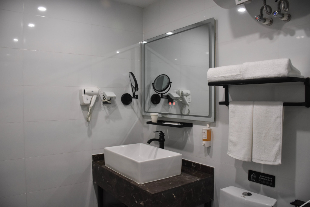SpaceBox Hotel