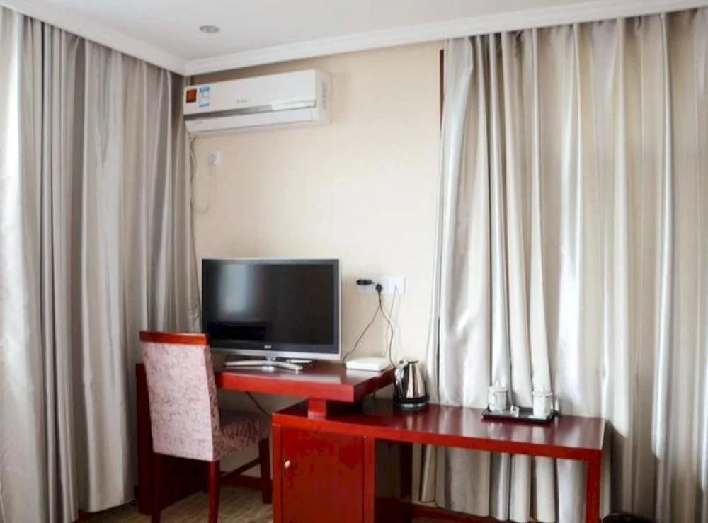 Bamboo Star Hotel- Liyang