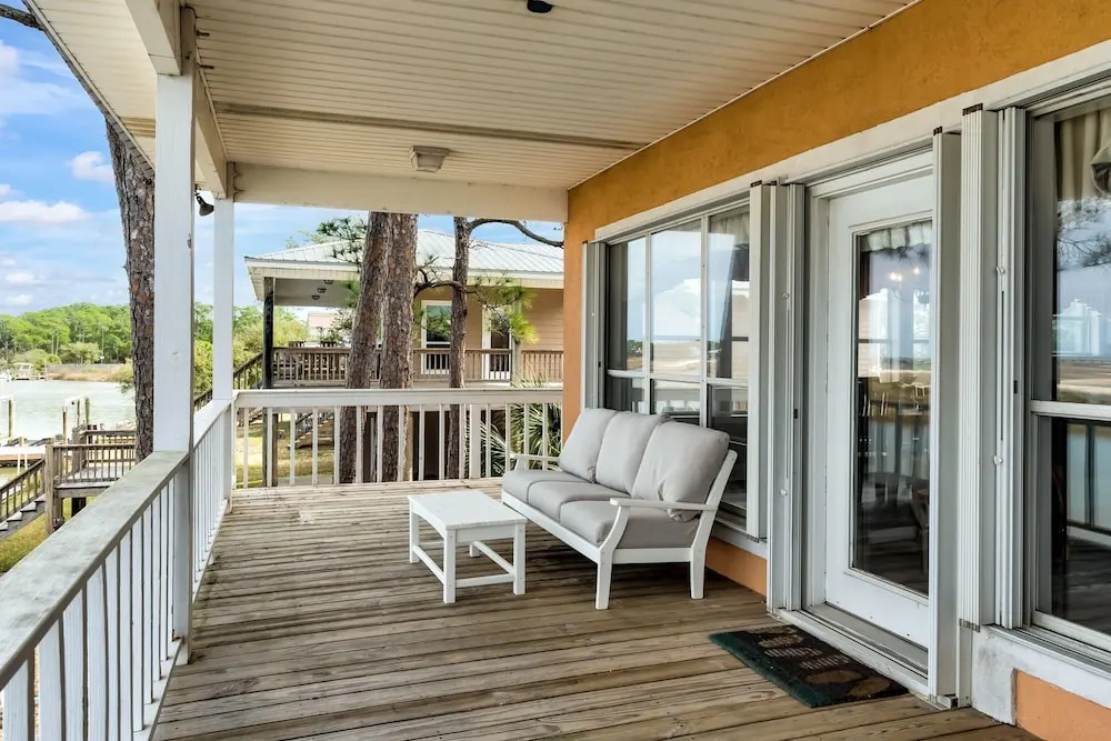 Screamin' Peace 1614 Cadillac 3 Bedroom Home by RedAwning