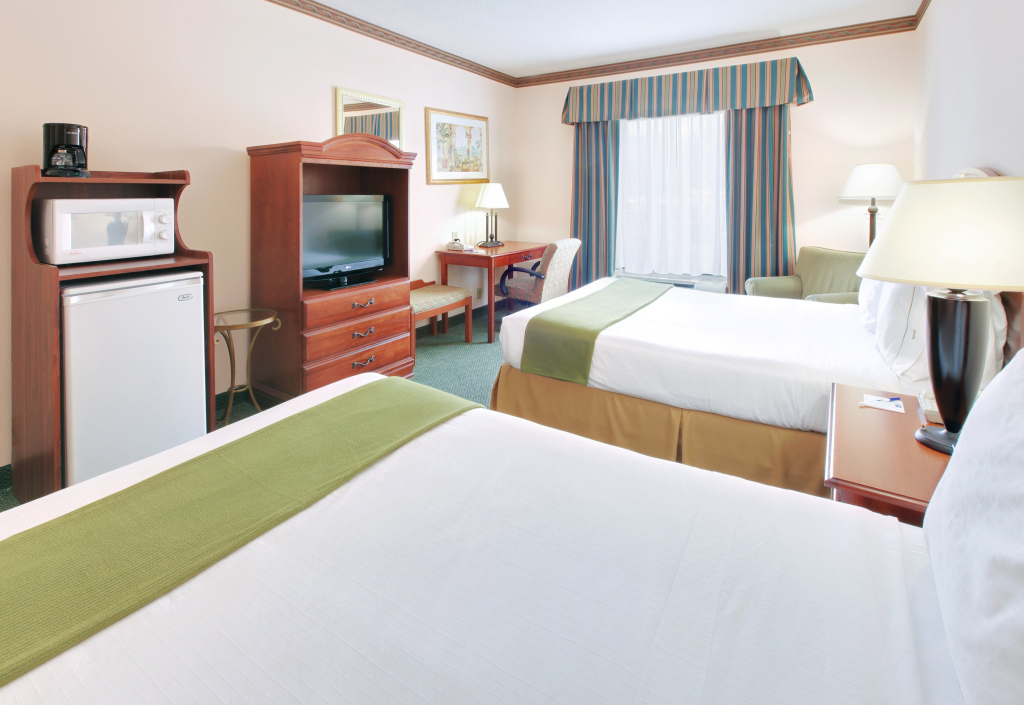 Holiday Inn Express Hotel & Suites Cleveland by IHG