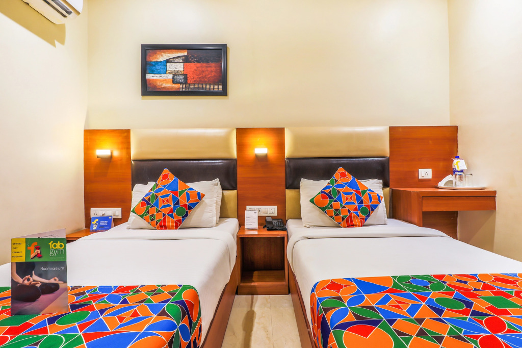 FabExpress Liwa International Andheri East