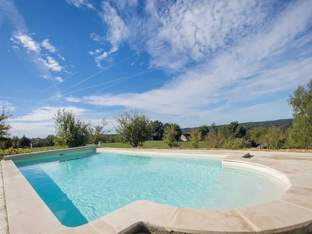 Cozy apartment in Thédirac with a shared swimming pool