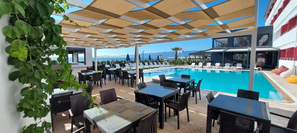 Blue Port Hotel