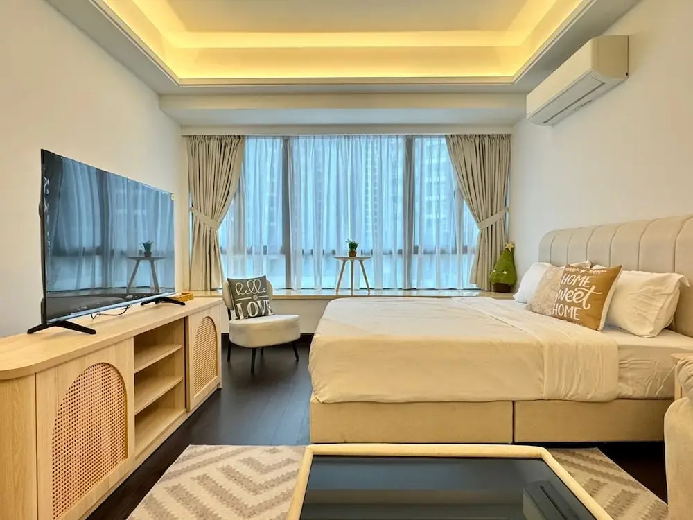 JB City CIQ-R&F Shopping Mall Apartment