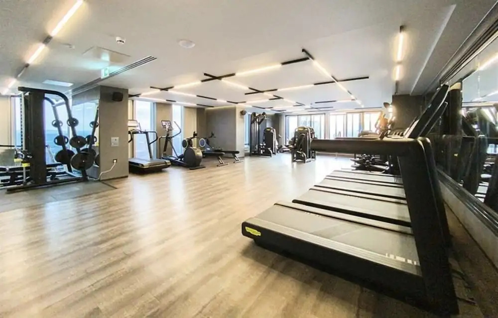 Luxury Spa Apartment in Manchester - Rooftop Swim