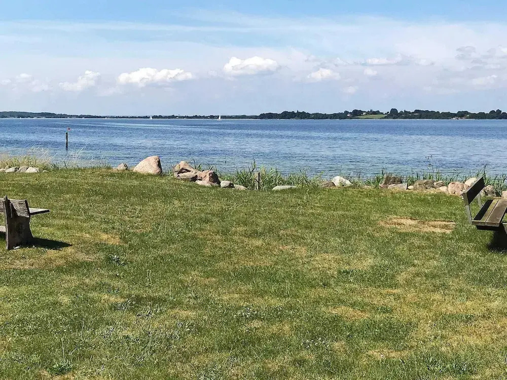 6 person holiday home in Broager