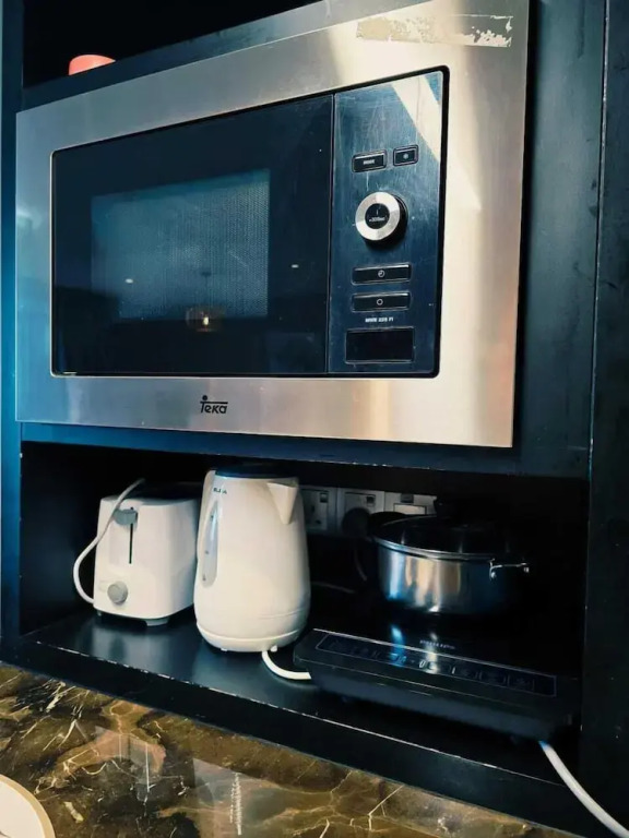 Comfy Studio Anggun KLCC 2PAX Netflix