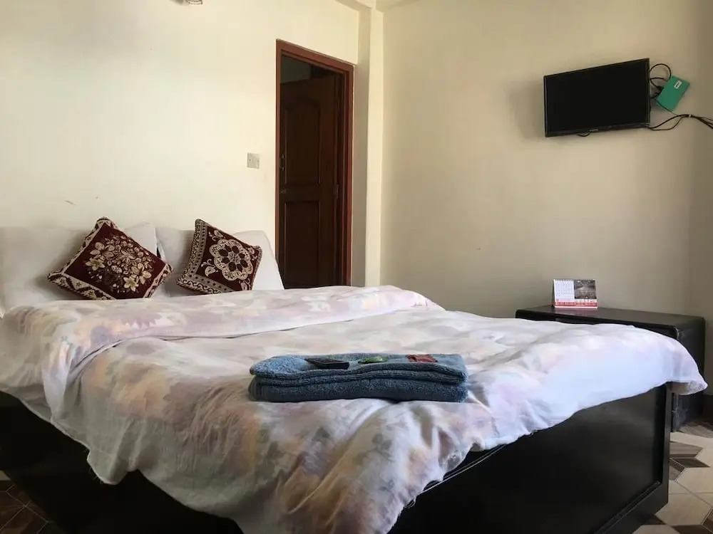 Hello Inn Guest House & Apartment