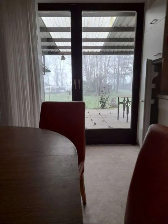 3 Bed House - Sleeps 6 - Parking - Wifi