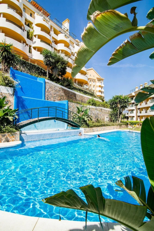 SAT - Contemporary Apartment in Puerto Banus