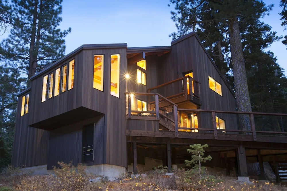 European-style Trapper Mc Nutt Private Home 5 Bedrooms 4 Bathrooms Hom