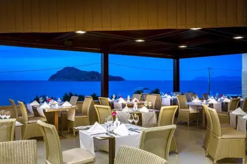 Aparthotel 4 Stars Agia Marina