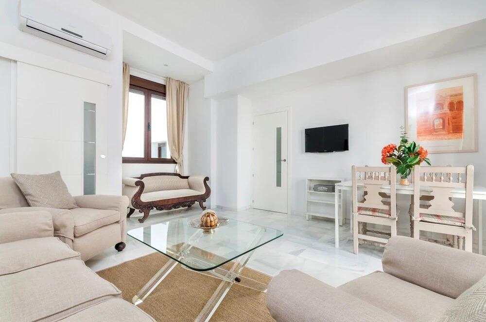 Great Location 3 bd Apartment With Terrace. Amor de Dios