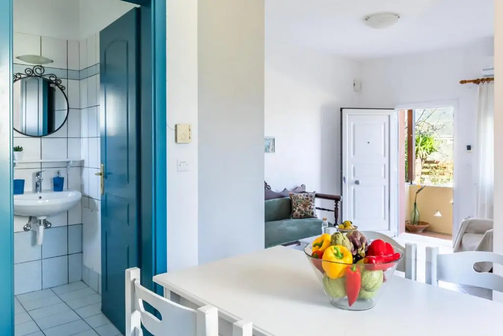 Lithos Apartments