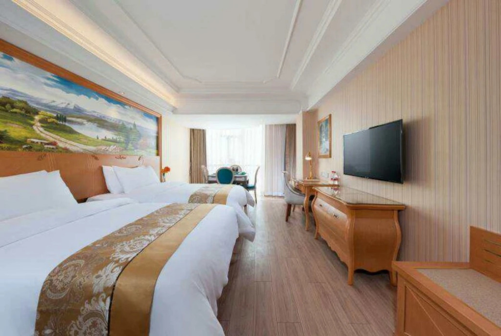 Vienna Internation Hotel Nanchang Lake