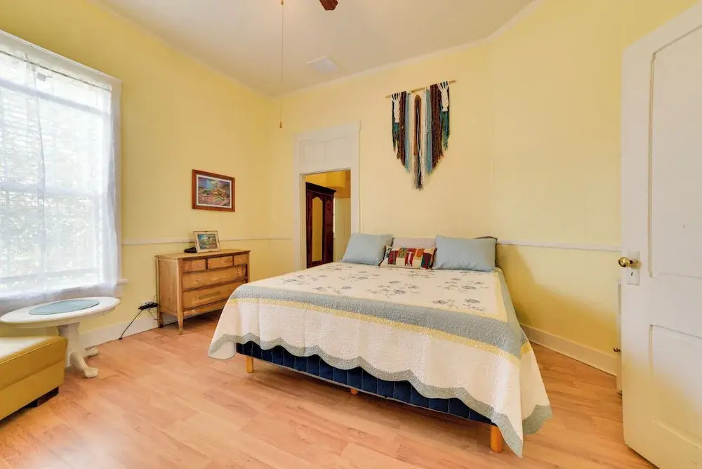 Cozy Thomasville Cottage - Walk to Downtown