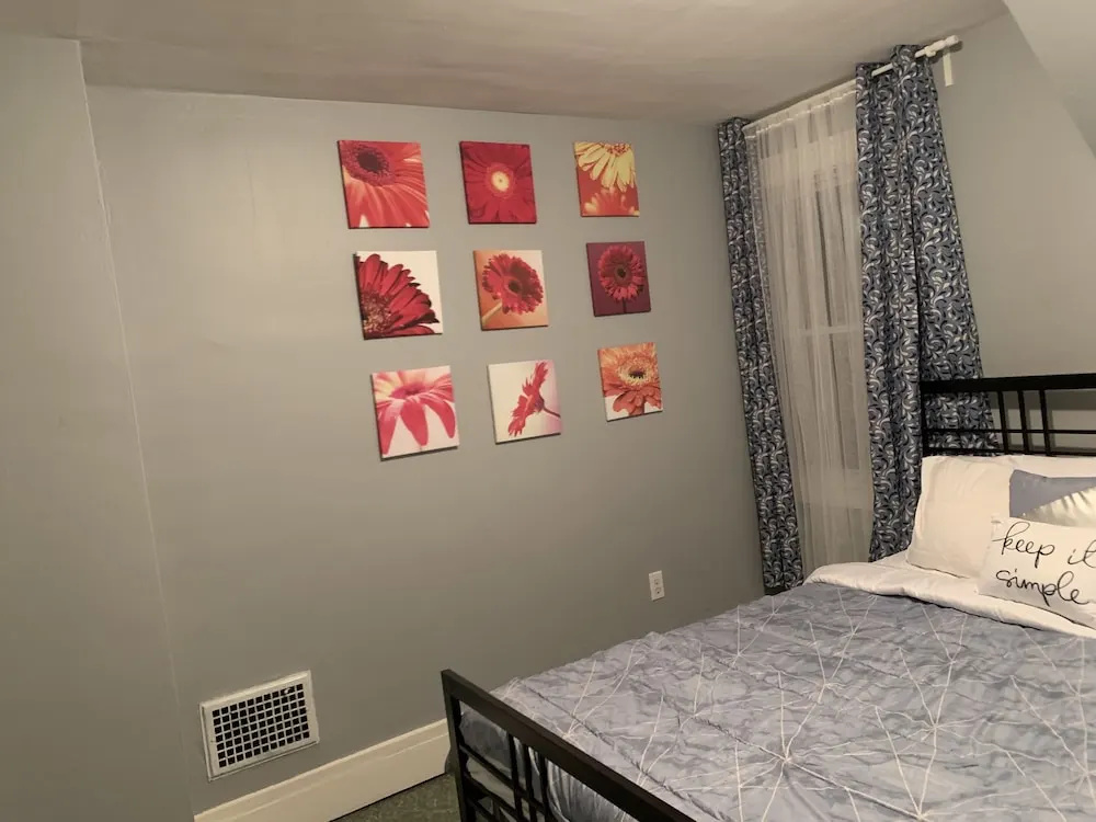 Pontiac Guest House