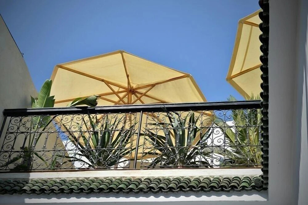 Riad Bleu Topaze