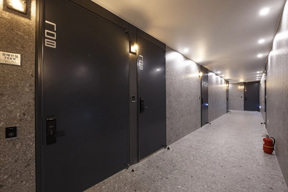 Wall Hotel Cheonan Cheongsu