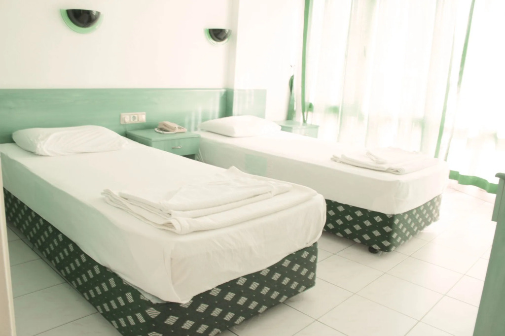 Cleo Hotel
