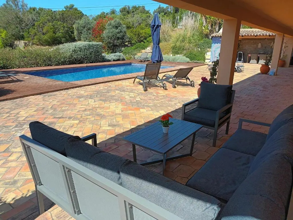 Casa de Apra by Portucasa