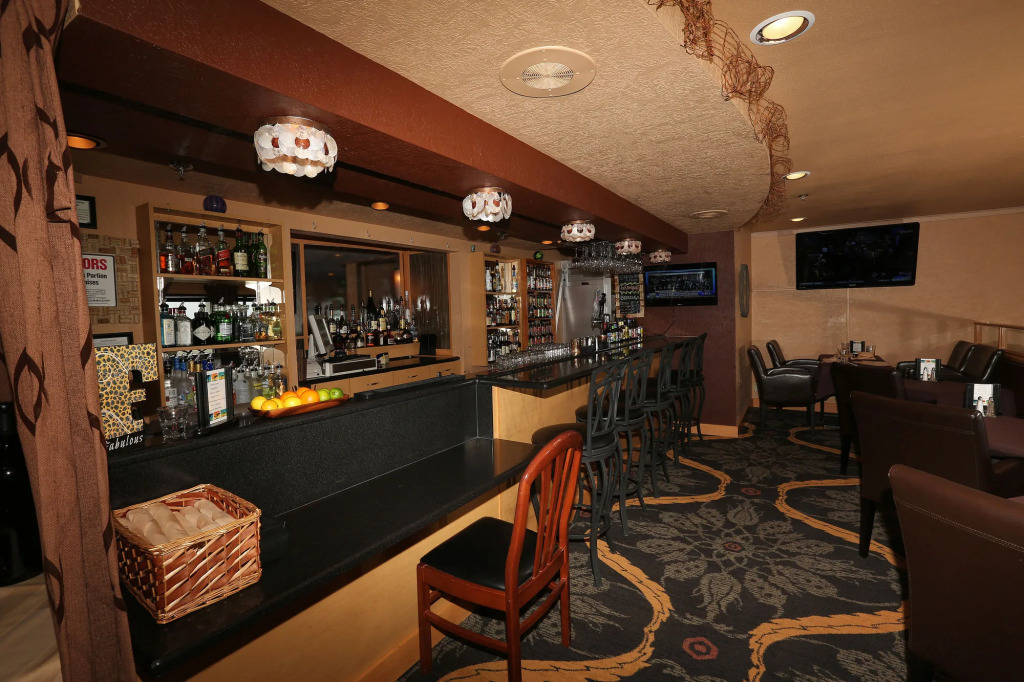 Driftwood Shores Resort