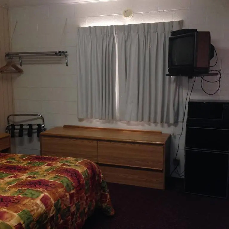 Lamplighter Motel