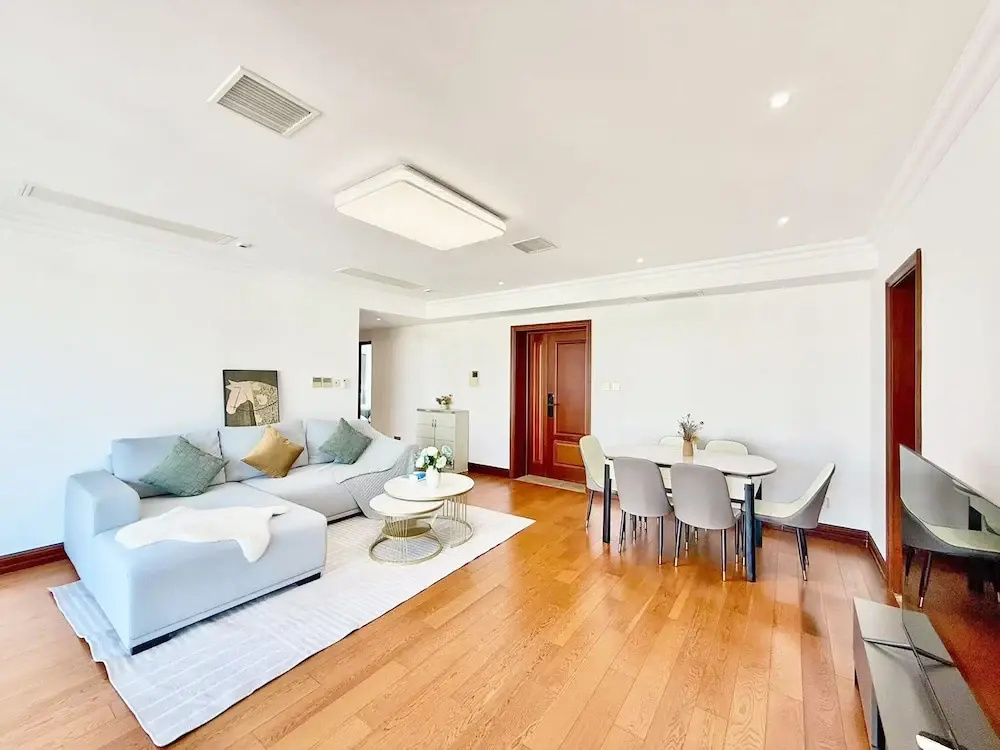 Tyms 3BR 2BA Apt Gubei High View Line10