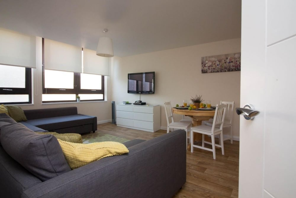Castle Point Apartments Southampton Premier Lodge
