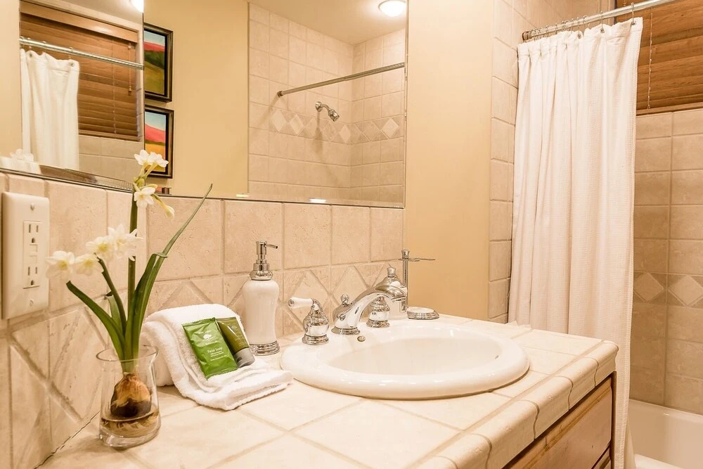 Westridge #27 - 3 Br Condo