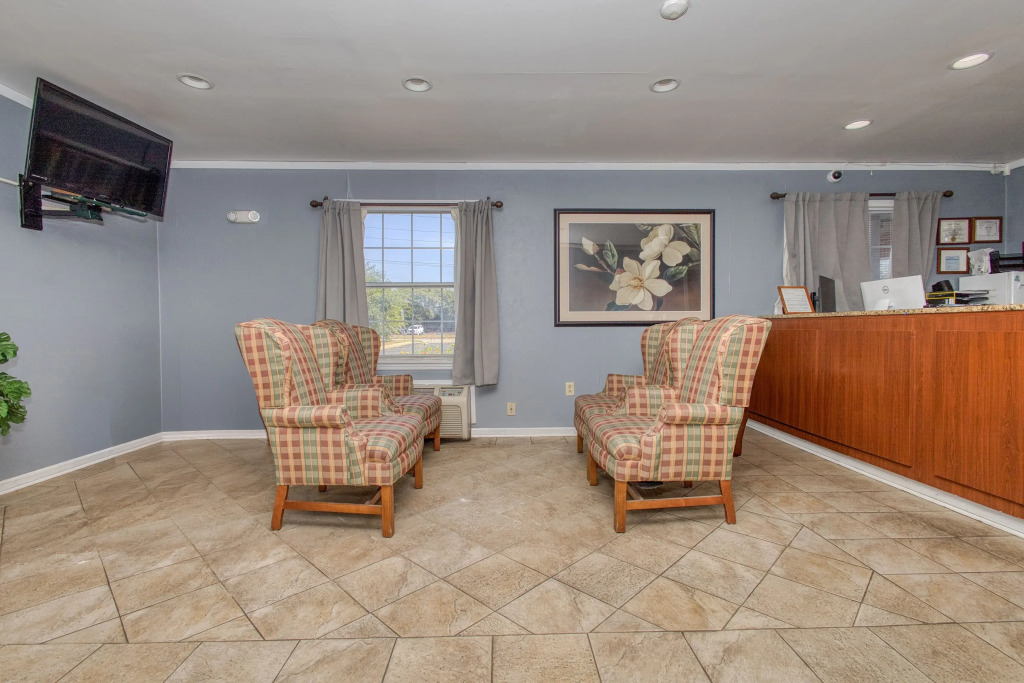 Capital O First Heritage Inn Rantoul IL I 57