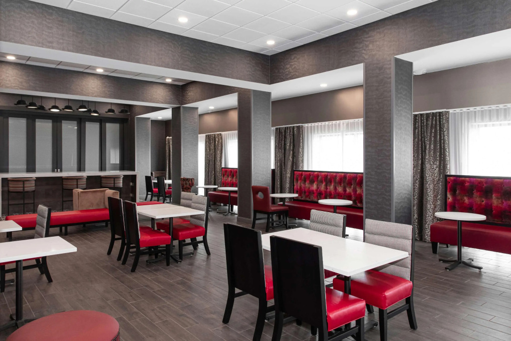 Hampton Inn & Suites Charlotte Steele Creek Road, NC